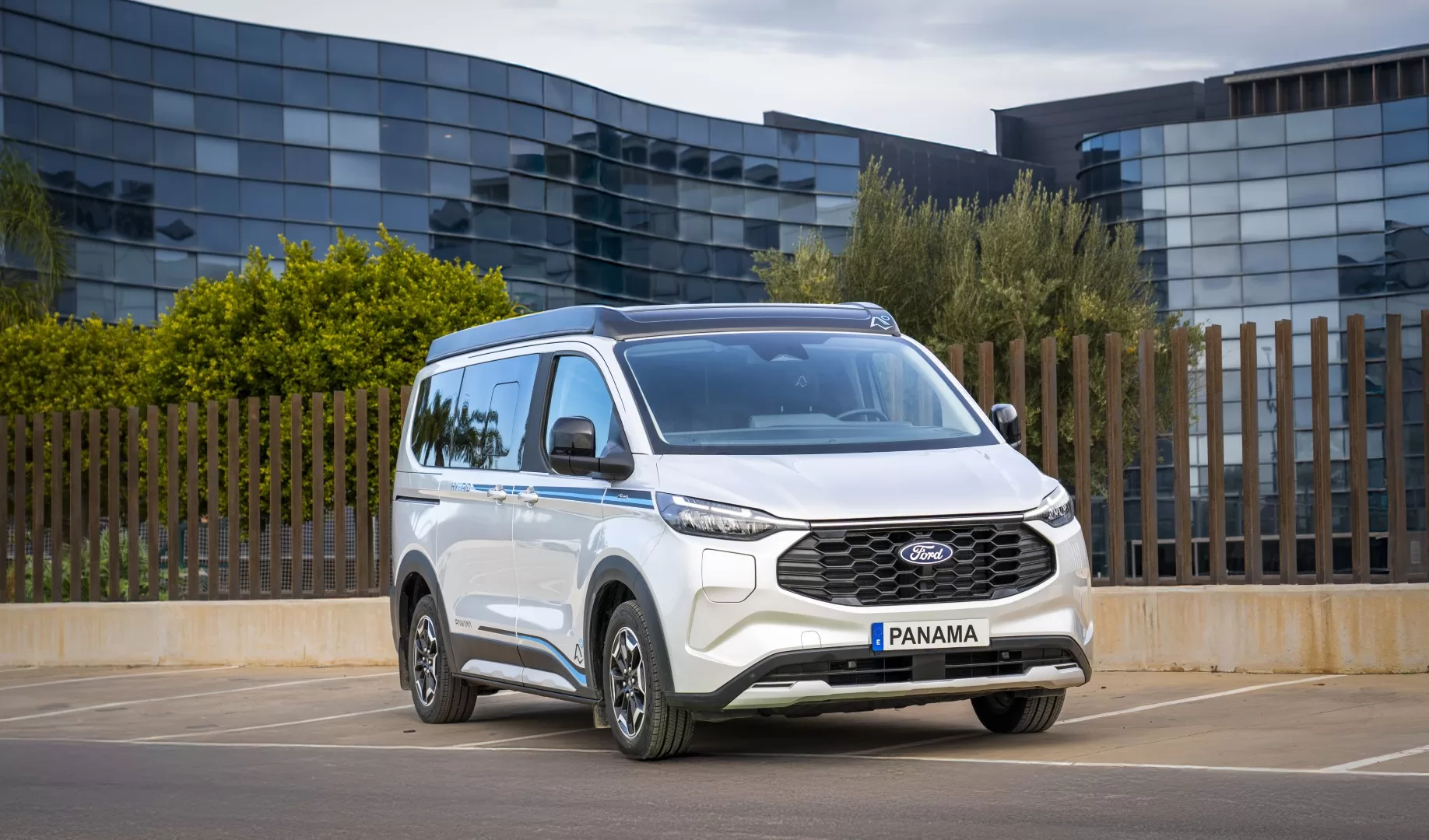 Panama Peak P10H exterior